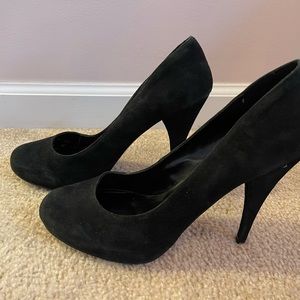 Steve Madden Black Suade Heels. Size 10.